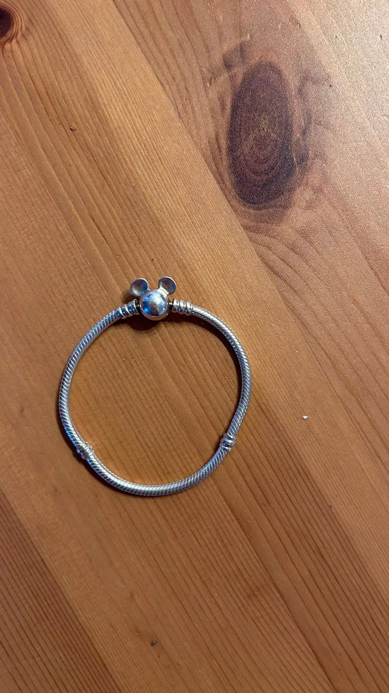 Pandora Armbänder & -reifen: Pandora Disney Armband – Gebraucht aus Seengen von nad_cn92 1