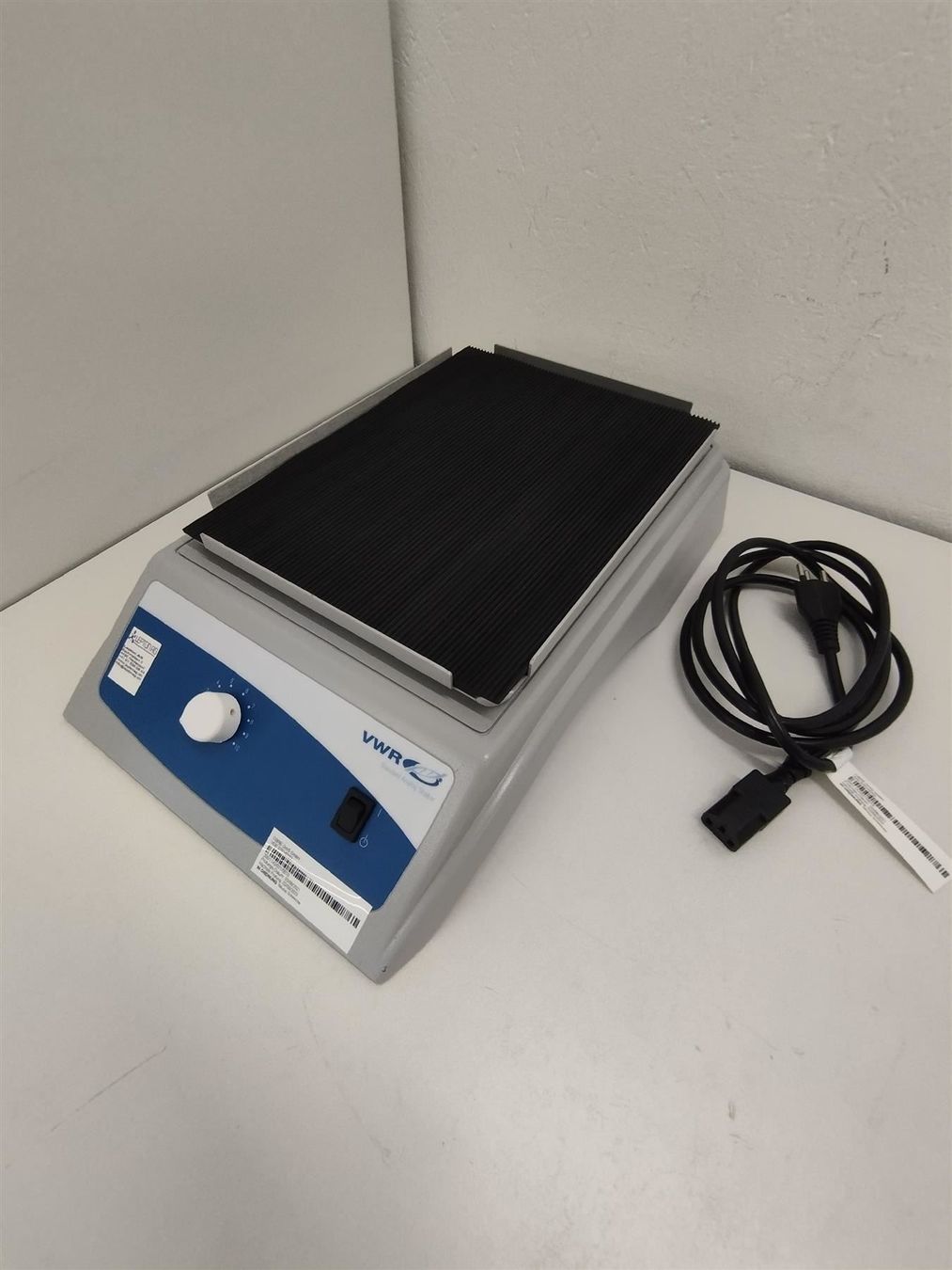 Accessori da laboratorio: VWR Standard Analog Shaker – Usato da Niederdorf venduto da LeptonAG_Labor