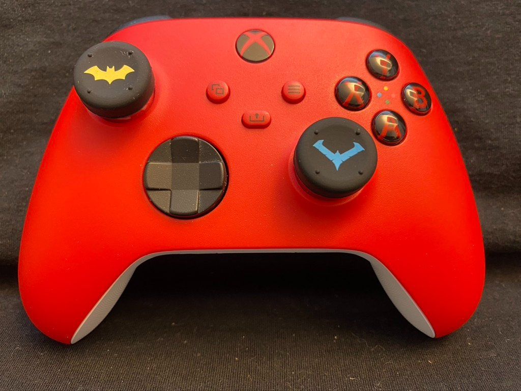 Giochi: Gotham Knights  I Grips / Thumbstick I PS oder Xbox I Neu – Nuovo e nell'imballaggio originale da Küssnacht am Rigi venduto da Bionicmax 2