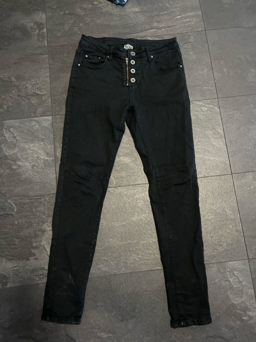 Pantaloni: Hose mit Reisssverschluss – Usato da Dinhard venduto da Tatjjj