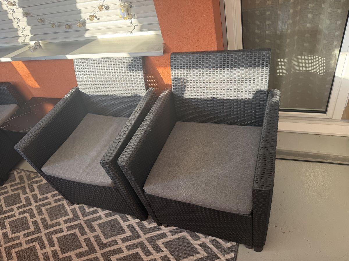 Set de table et chaises: Lounge Set – D'occasion à Biel/Bienne par jes_nfq2 2