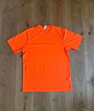 15 Stk. Sport T-Shirts wie neu – S bis XL – 100% Polyester