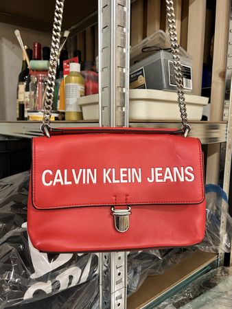 Calvin Klein Jeans Umhängetasche rot