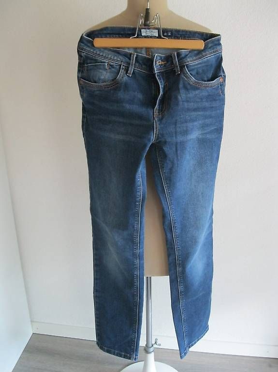 Jeans: jeans "Trendy" taille 36 – Usato da vouvry venduto da -tivoli-