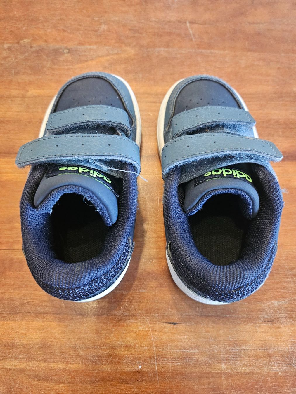 Scarpe per ragazzi: Adidas Schuhe Grösse 23 – Usato da Baar venduto da Naedels-Kreationen 1