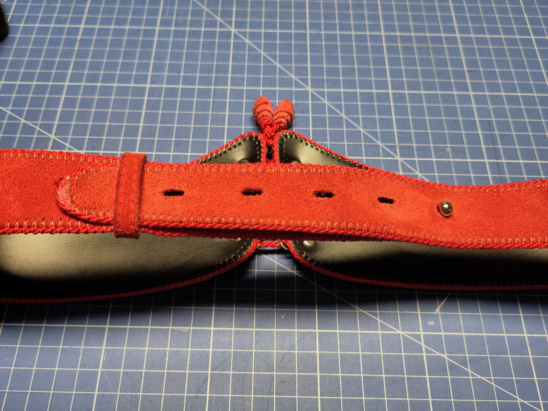 Cinture: Gürtel für Taille Leder rot – Usato da Meilen venduto da Glaussonauten 1