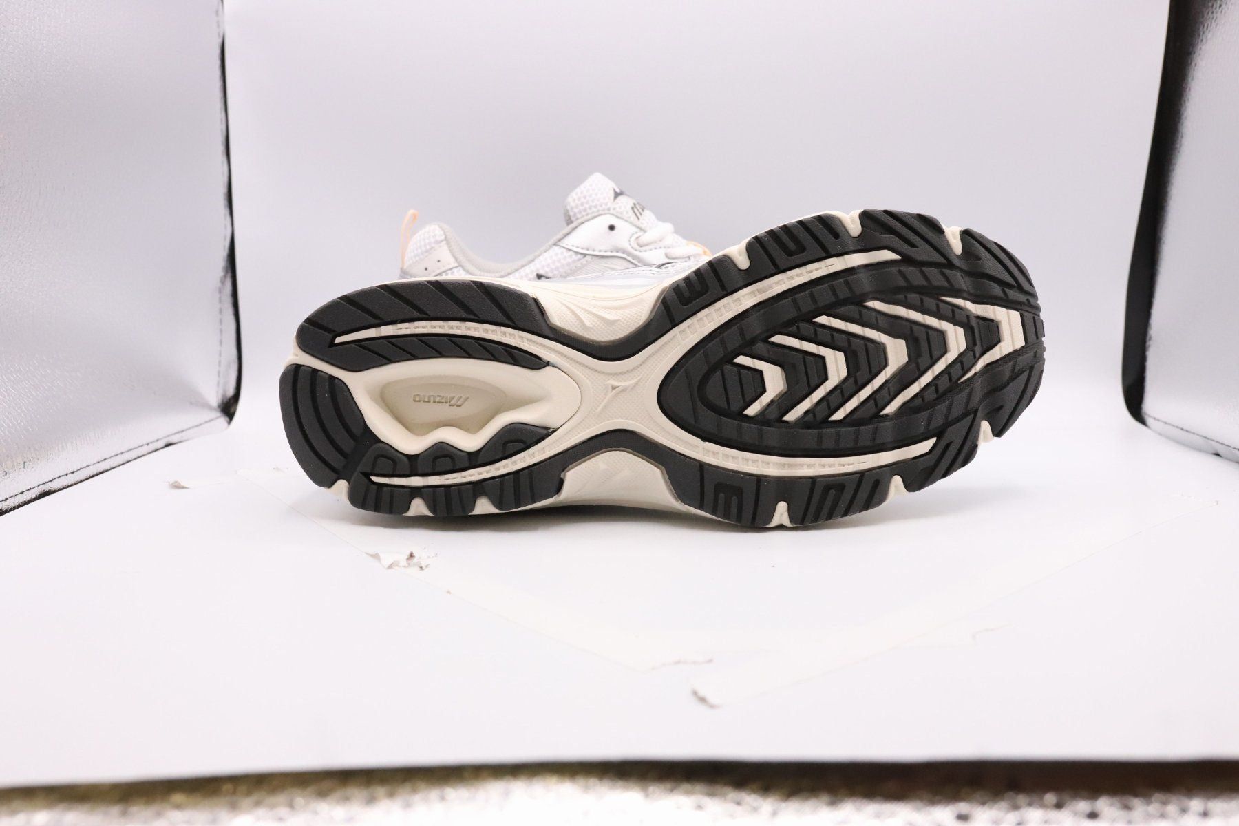 Mizuno Scarpe da uomo: Mizuno MXR Sport - Iron Gate EU 37 – Nuovo e nell'imballaggio originale da Schaffhausen venduto da outlez 3