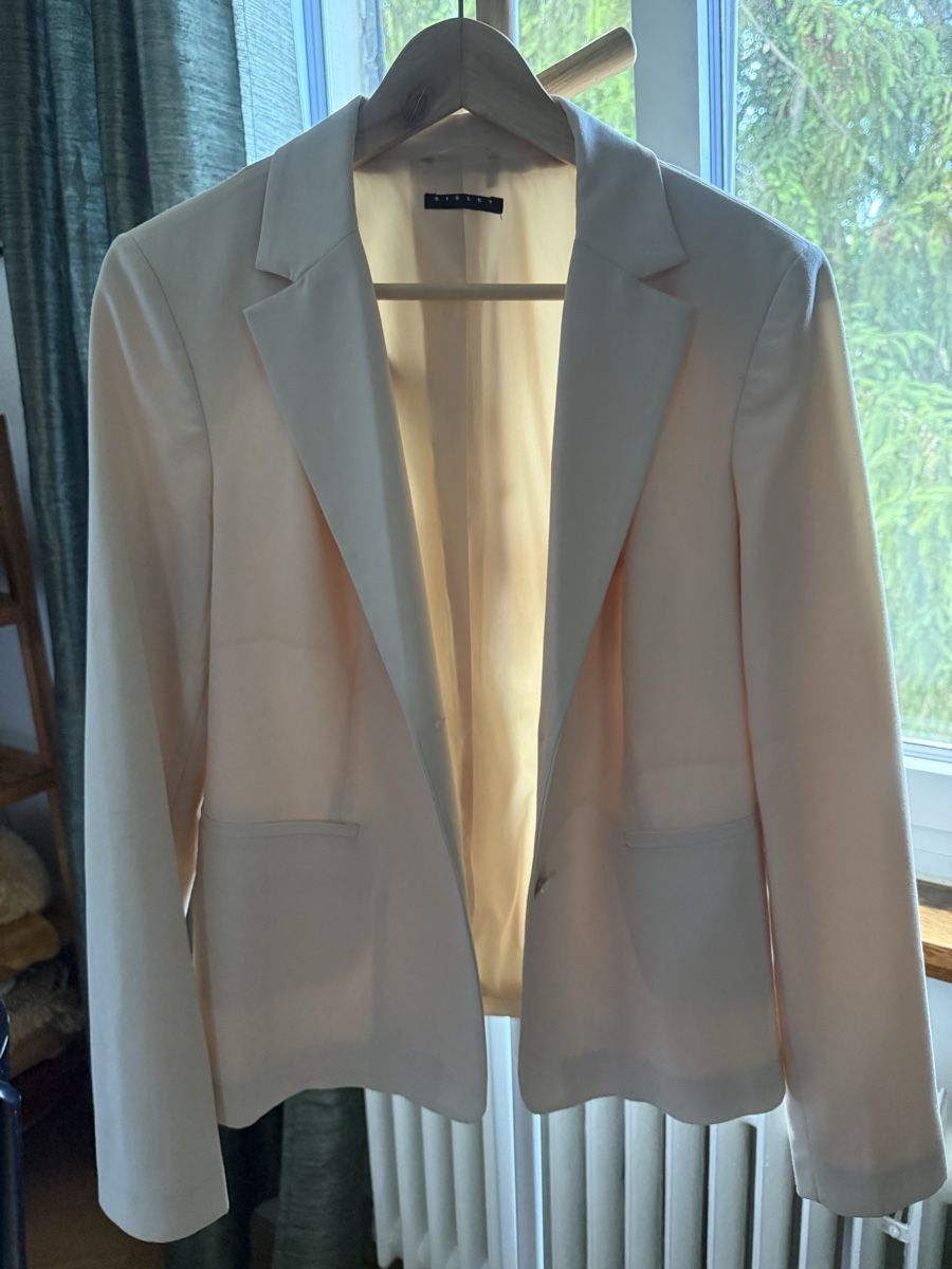Sisley Giacche: Sisley Beige Blazer – Usato da Zürich venduto da JosieS