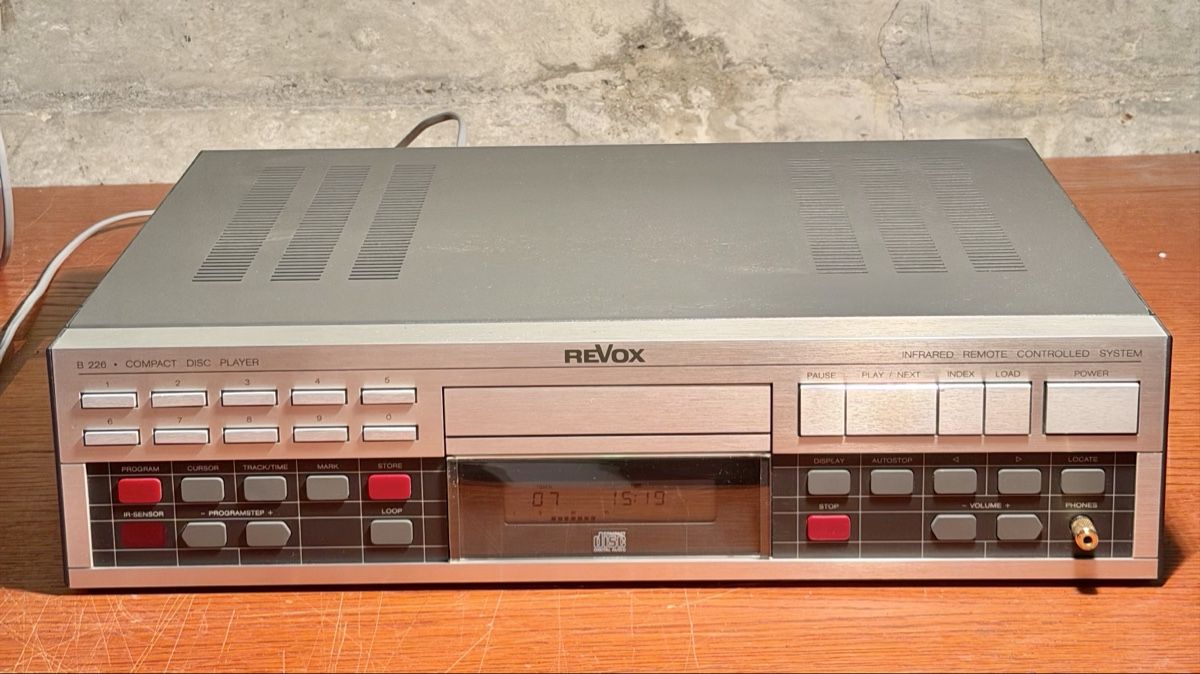 Revox Multimediaplayer & Streamer: REVOX B 226 CD PLAYER – Gebraucht aus Lausanne von artnouveau04