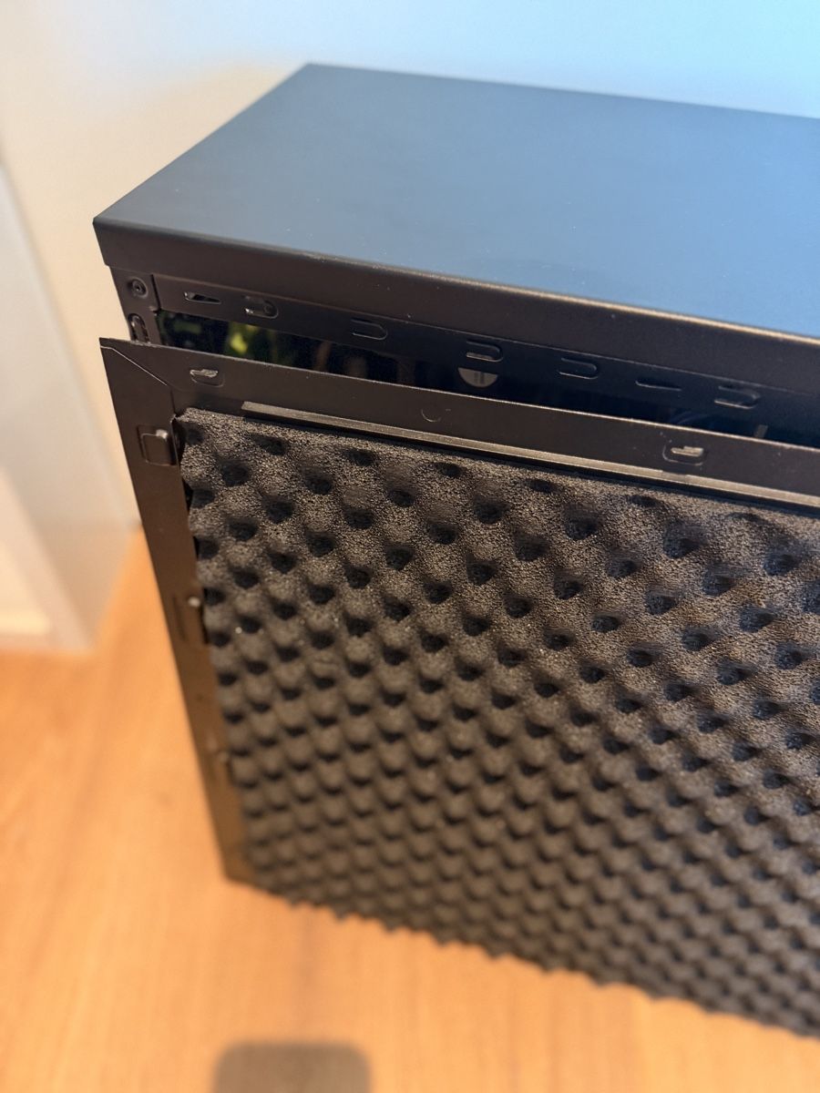 PC: Server oder NAS Silent Gehäuse mit Hardware für 13 HDD – Usato da Winterthur venduto da blaxkin 6