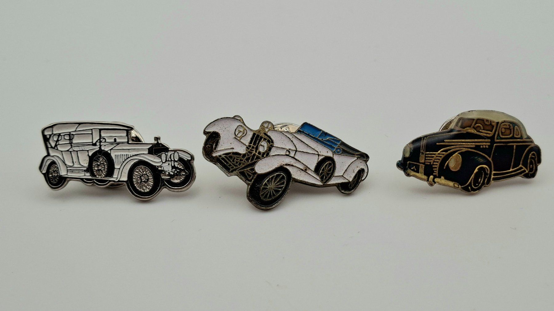 Plaketten & Abzeichen: 3 Pins Oldtimer – Gebraucht aus Kriens von Wolly85