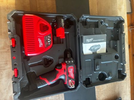 Milwaukee M12BD-202C Set Neu!! mit Garantie bis Februar 2029