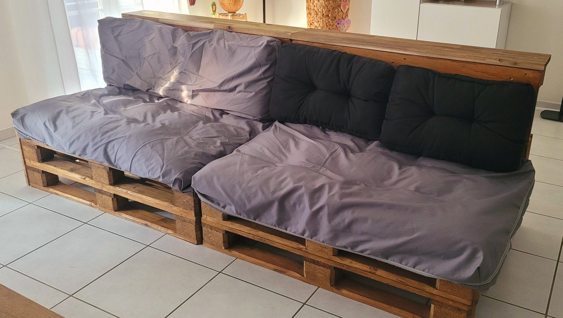 Sofas: Palettensofa mit Batheke & LED – Gebraucht aus Lupfig von fraenzi08 3