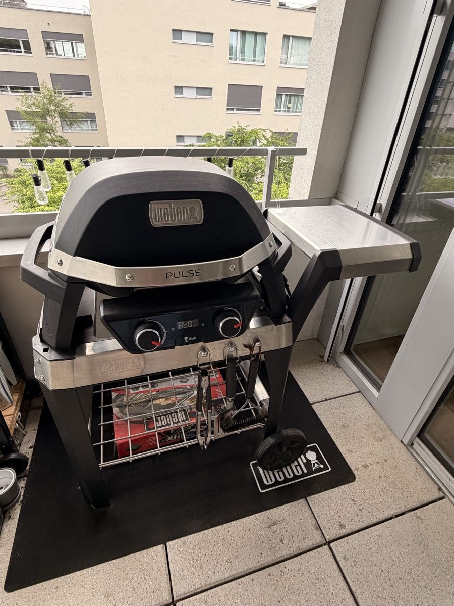 Weber Griglie: Weber Pulse 2000 Elektrogrill inkl. Wagen – Usato da Lyss venduto da lar_c2kp 1
