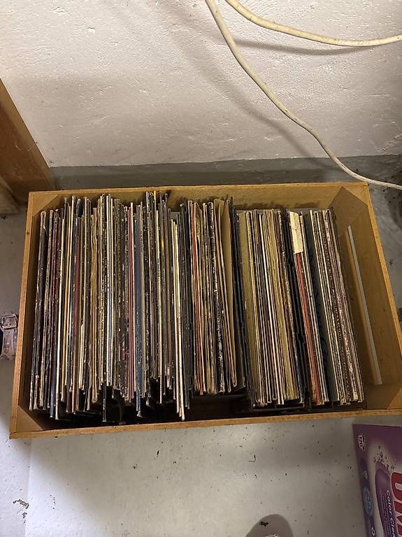 Schallplatten: Schallplatten 70-90 platten status quo – Gebraucht aus St. Gallen von Ricverkauf