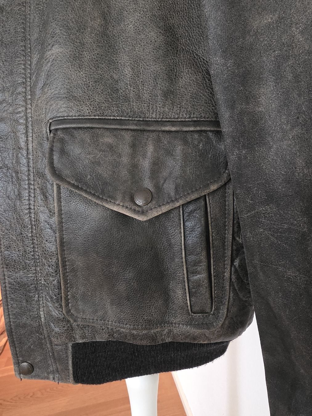 Chevignon Giacche: Chevignon Lederjacke, Vintage Look, Gr. L – Nuovo (secondo la descrizione) da Kerns venduto da d_s_obwalden 4