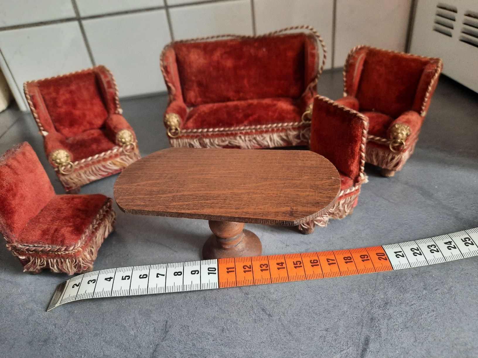 Spielzeuge: Vers 1900. Pour MAISON DE POUPÉES – Gebraucht aus Le Locle von marylise01 2
