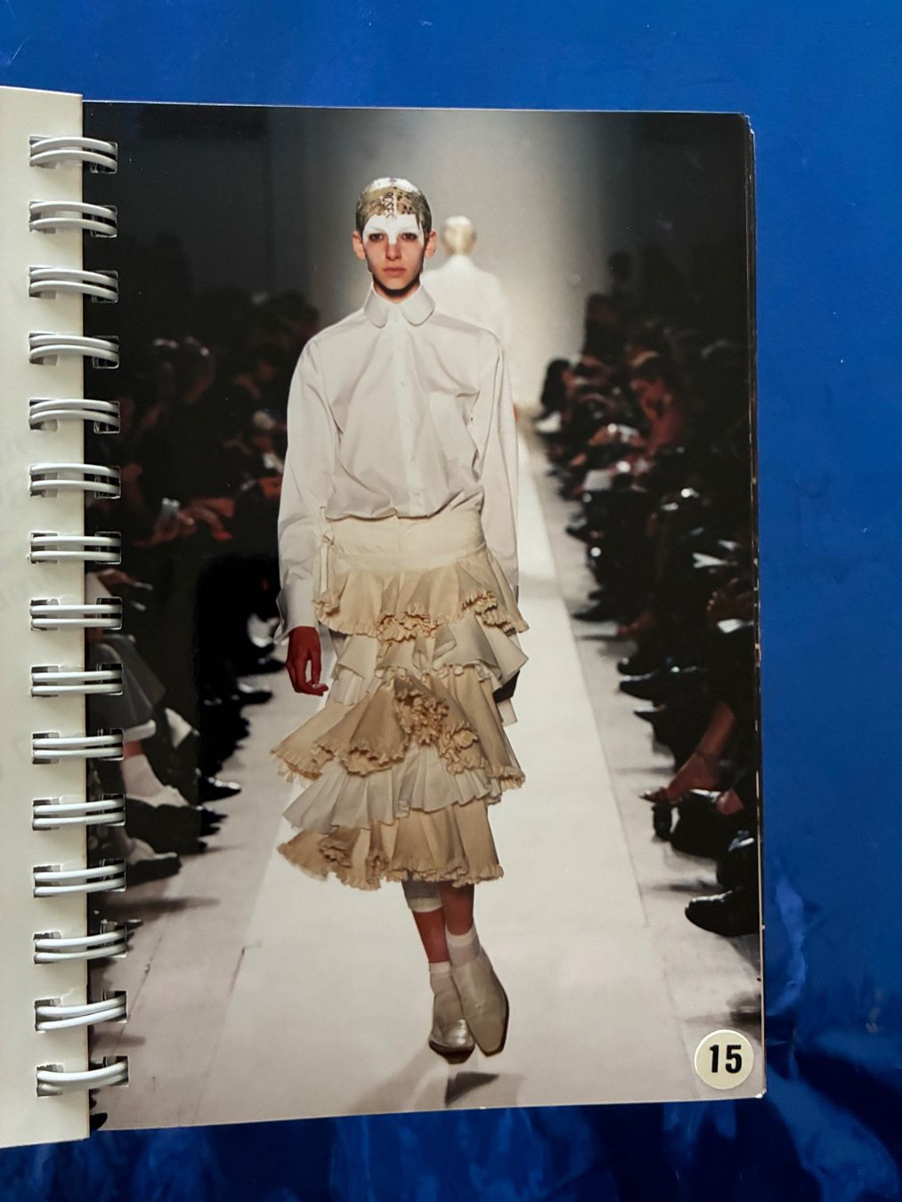 Riviste & Magazine: Comme des Garçons Lookbook Spring/Summer 2002 – Usato da Aarwangen venduto da nemkin61 3