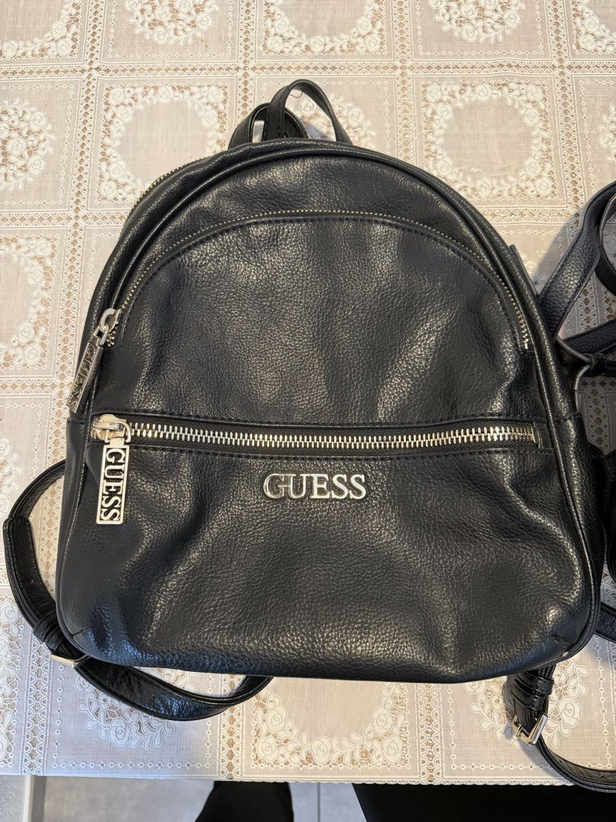 Tommy Hilfiger Zaini: 2 originale Marken-Rucksäcke GUESS & Tommy Hilfiger gebrauch – Usato da Menziken venduto da Dominik813 1