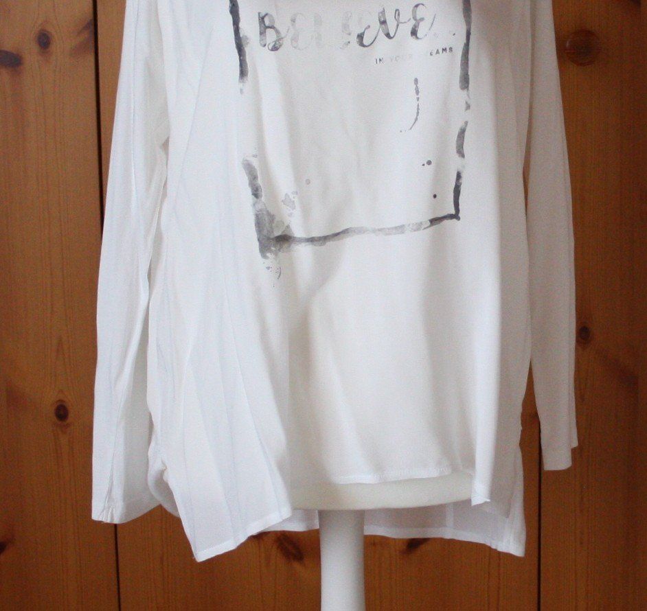 Camicette: Bluse Langarm weiss-grau  Gr. XL – Usato da Flüelen venduto da Diversicum-Curvy 2
