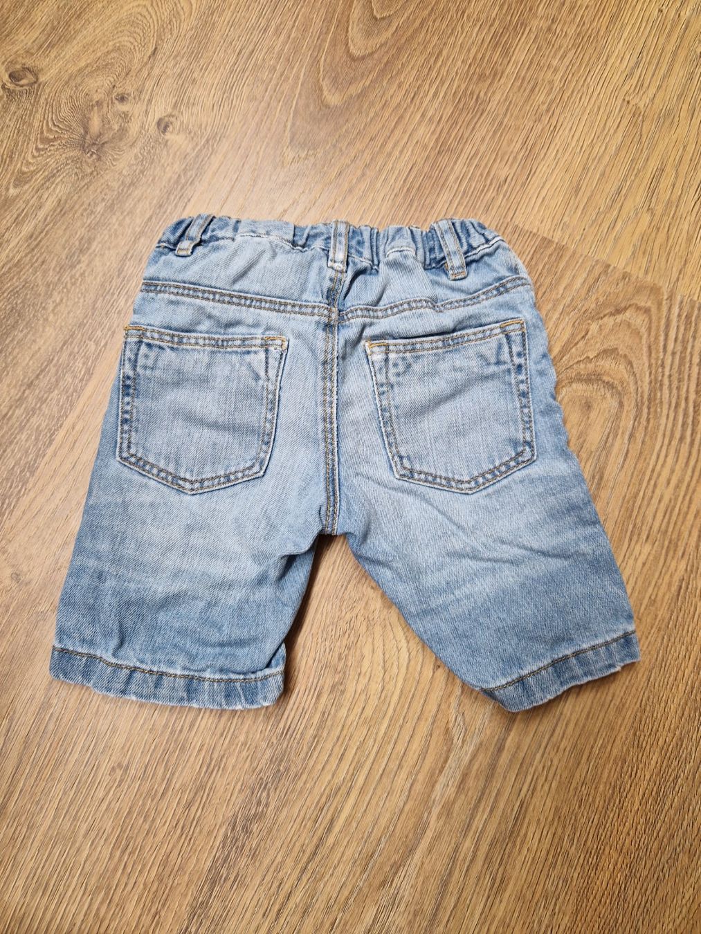 Hosen: Jeans Shorts, kurze Hose Gr. 80 – Gebraucht aus Nebikon von Japostyle 1