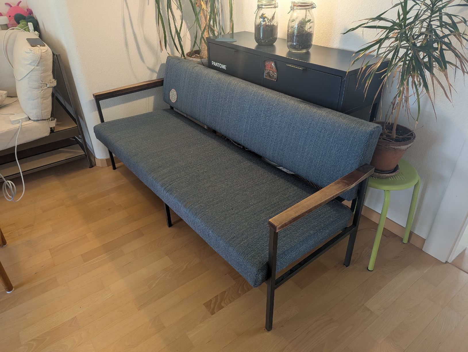 Divani: Vintage Sofa – Usato da Zürich venduto da Hellenen