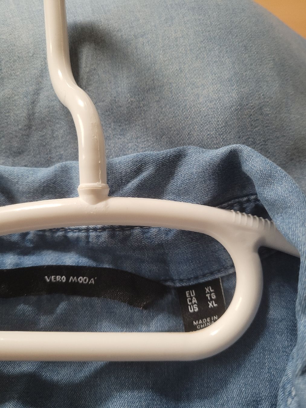 Vero Moda Camicette: Vero Moda Longbluse in Jeansoptik, hellblau, Gr. XL – Usato da Büren NW venduto da nie_k6382 5