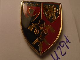 1 Wappen Mittelalter Ritter Löwe Lilien Pin (U291)
