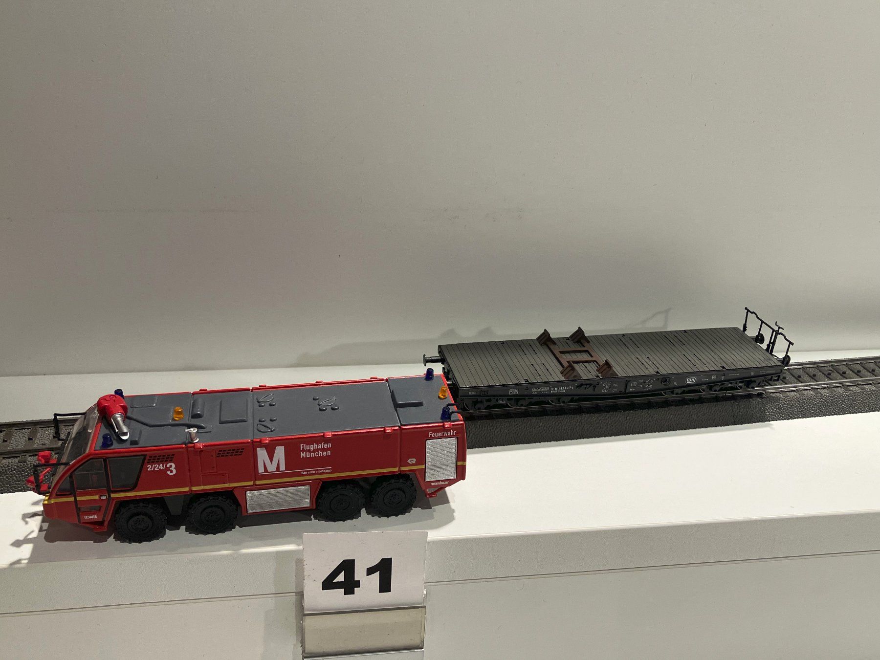 Märklin Modellini di ferrovie: märklin; schwerlastwagen DB mit FW-Auto – Nuovo (secondo la descrizione) da solothurn venduto da Lrz74 4