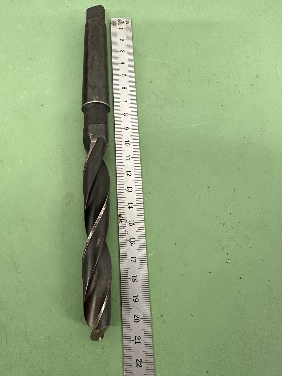 Tutti gli attrezzi: HSS Bohrer, MK2, Drill Bit ⌀ 15,75mm – Usato da Aarberg venduto da SNMachines 1