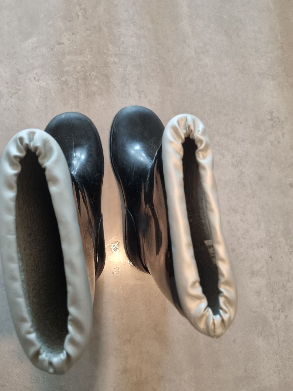 Schuhe für Jungen: gummistiefel grösse 31 – Gebraucht aus Basel von Waranwaran