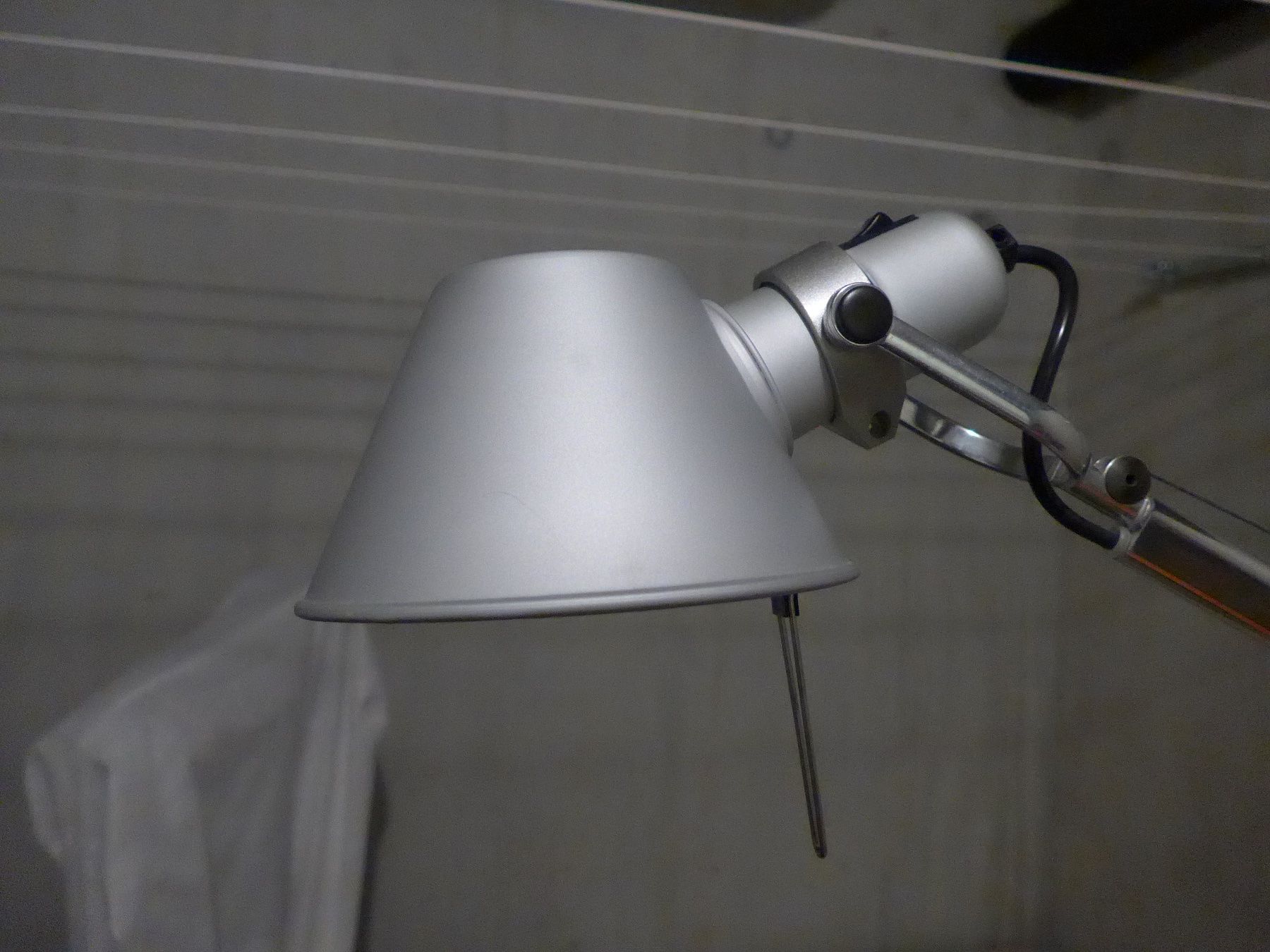 Artemide Lampade: Artimide Tolomeo Stehleuchte – Usato da olten venduto da Matterhorn580 1