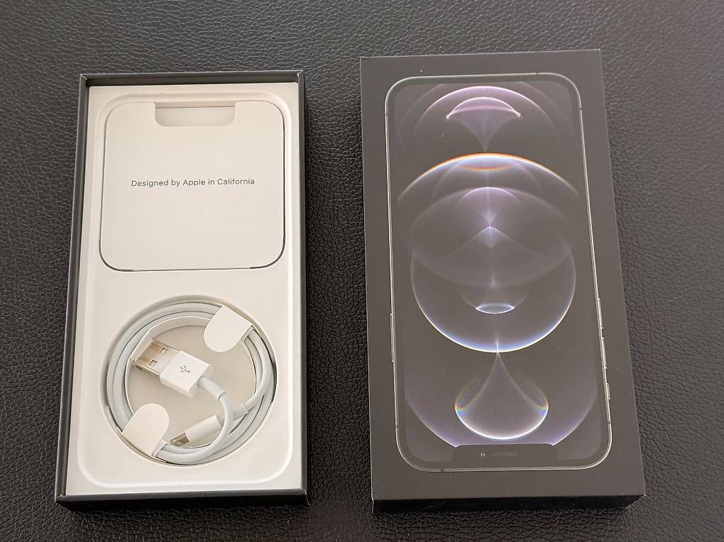 Apple Handys / Smartphones: iPhone 12 Pro, 256 GB, Graphite, Top-Zustand, Leather Case – Gebraucht aus Zürich von inversion 3