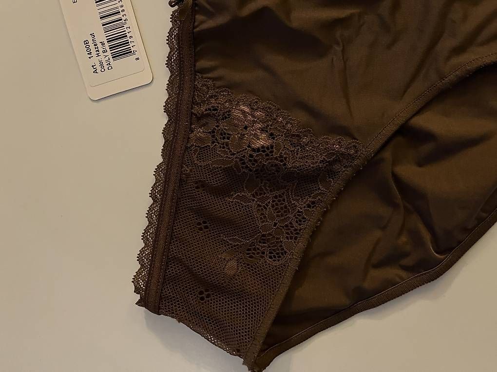Altra biancheria intima: eleganter Slip dunkelbraun mit Spitze Grösse M – Nuovo e nell'imballaggio originale da Zürich venduto da cel_cw9k 1