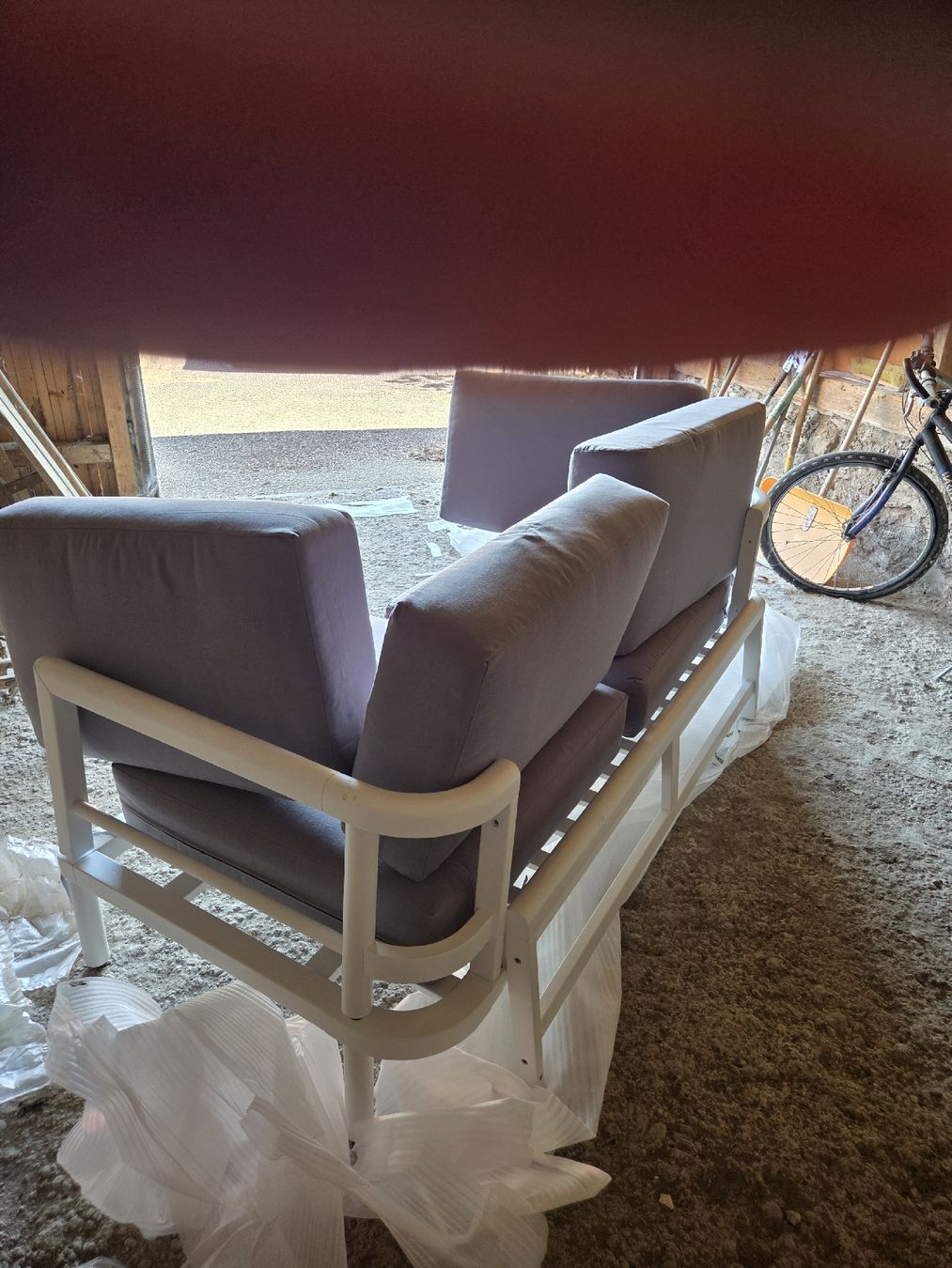 Sofas: Gartensofa Zweisitzer weiss hellgrau neuwertig – Neu (gemäss Beschreibung) aus Willisau von max_2ttp 1