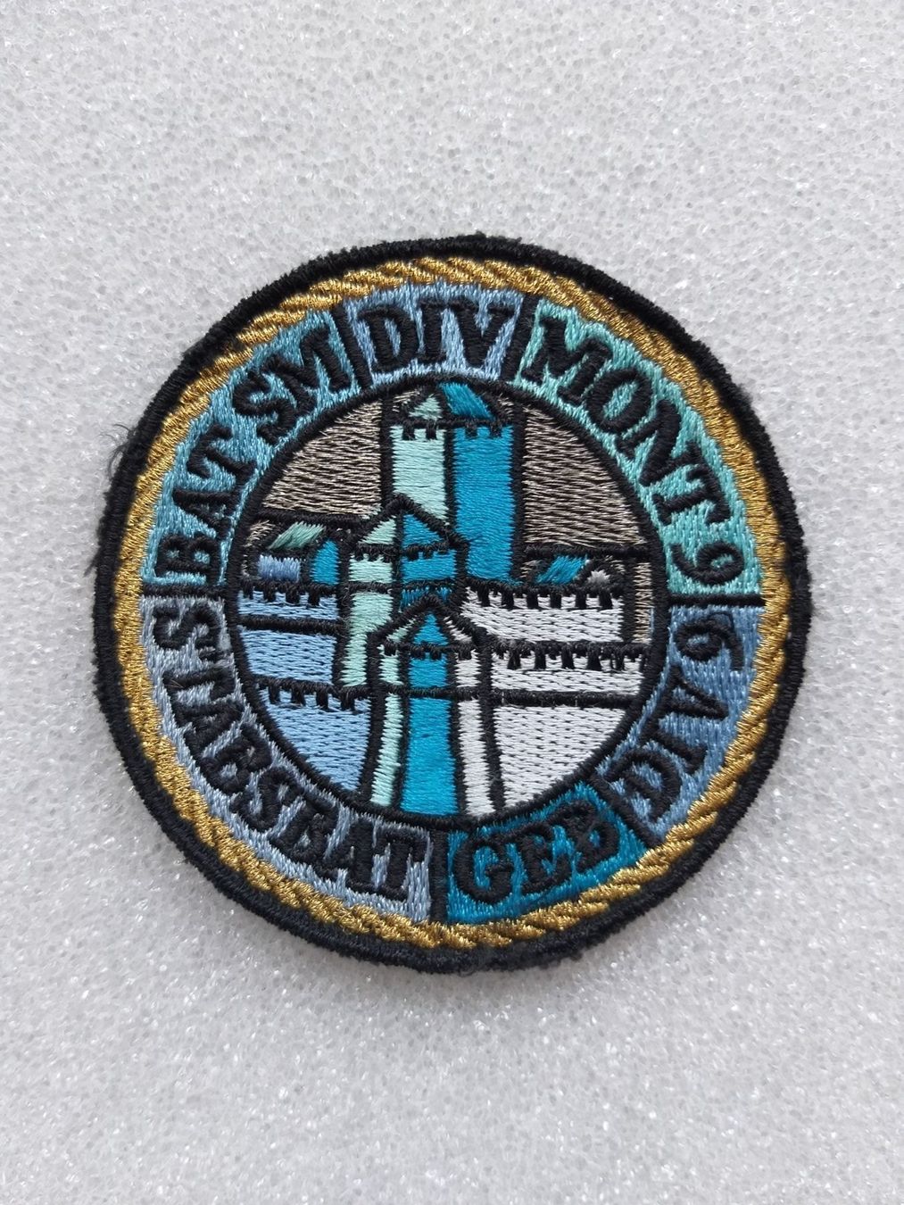 Placchette & Badge: Verbandsabzeichen STABSBAT GEB DIV 9 – Usato da Bauma venduto da SwissMilitaria