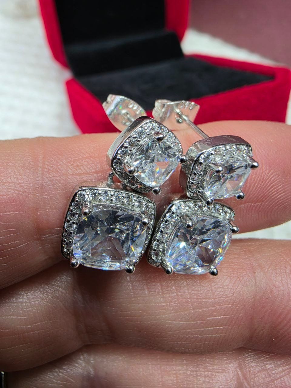 Orecchini pendenti & Orecchini a lobo: Boucles d'oreille argent avec zircons – Nuovo e nell'imballaggio originale da Reconvilier venduto da Tsma67 7