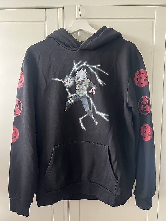 Pulls & Sweat-shirts: Anime Pullover  – D'occasion à Schaffhausen par may_7bg6
