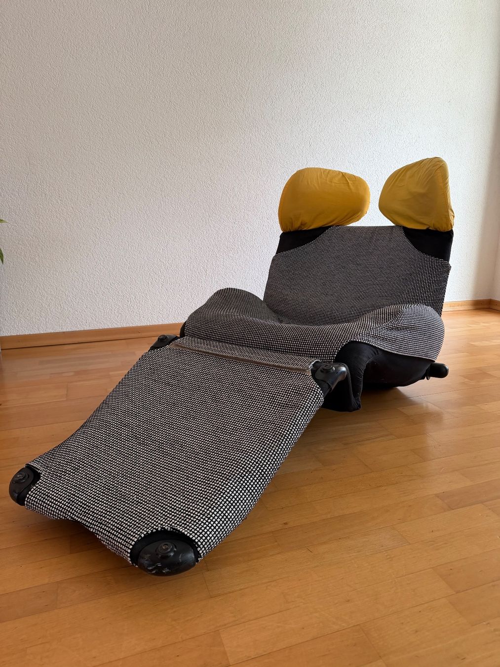 Cassina Sessel: Cassina Wink-Sessel – Gebraucht aus Aarau von marktheshark 1