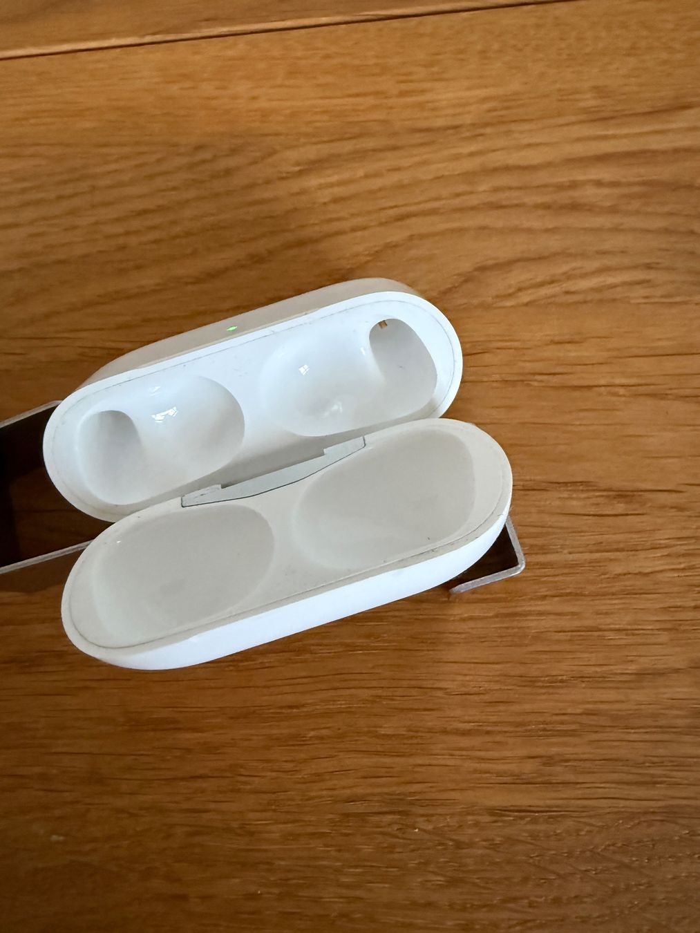 Apple Casques audio: APPLE AirPods Pro 2 Charging Case – D'occasion à Lausanne par Nine1982 2