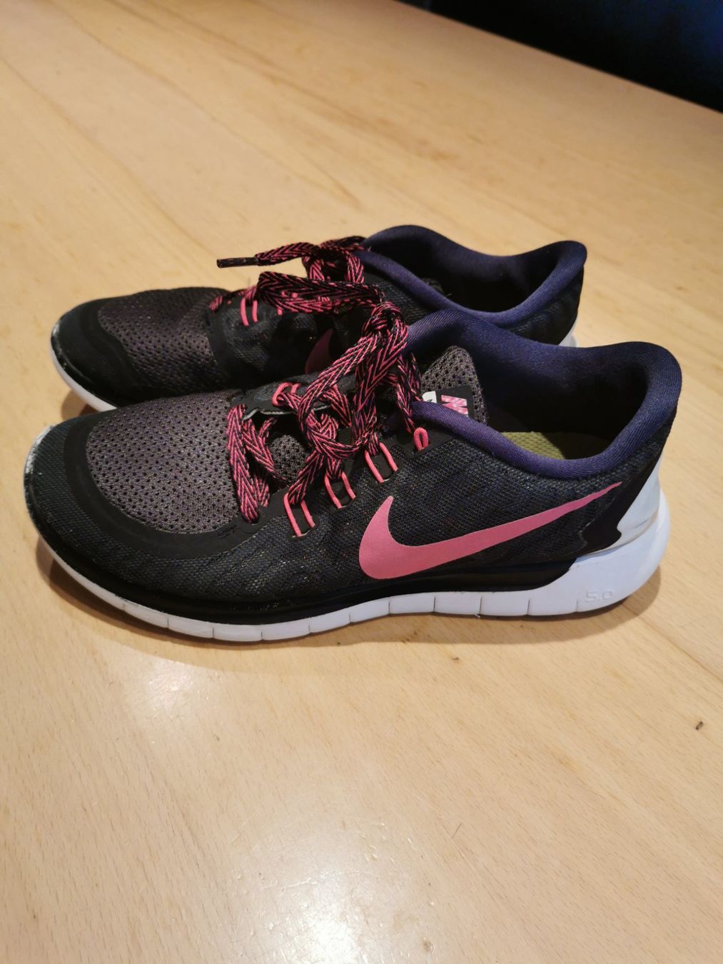 Nike Scarpe da donna: Nike free 5.0 - Grösse 38.5 – Usato da Unterägeri venduto da Fiobi 1