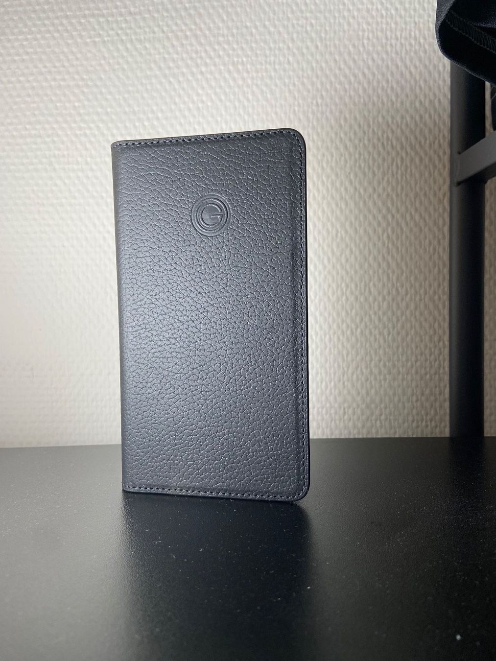 Cover & Protezioni schermo: Lederhülle iPhone 11 – Nuovo (secondo la descrizione) da Luzern venduto da Mobahn_Schwarzenberg 1