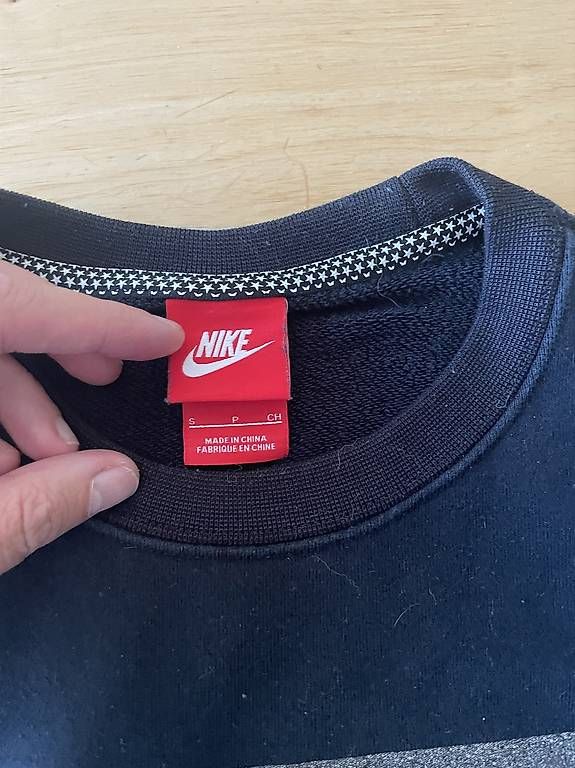 Maglioni & Felpe: Pull Nike taille S – Usato da Genève venduto da MacCel 1