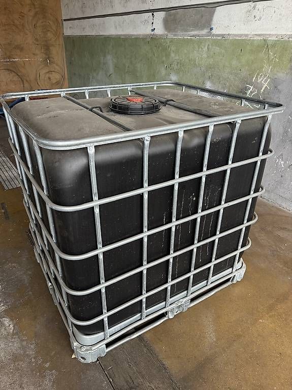 Contenitori edile: Wasser Container  – Usato da Frauenfeld venduto da KelvinG 2