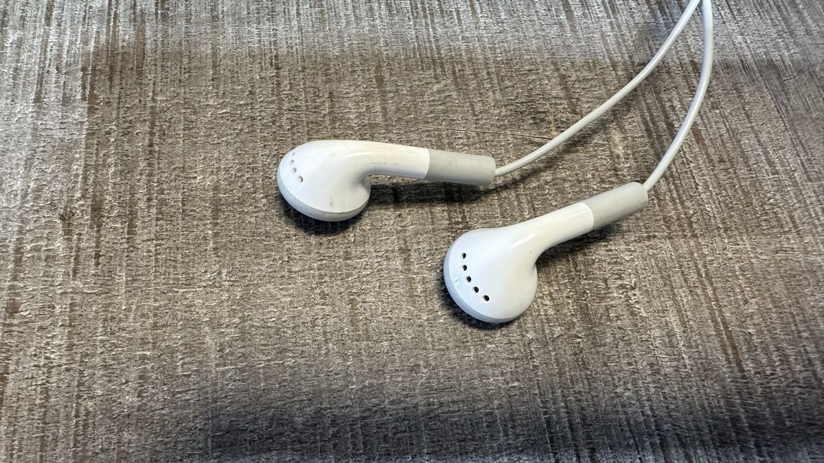 Apple Cuffie: Original Apple Kopfhörer mit 2.5mm Klinkenstecker – Usato da St-Gingolph venduto da Edgar1920 2