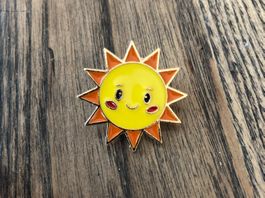 Pin Anstecker Sommer Sonne Sonnenschein Freude Glück