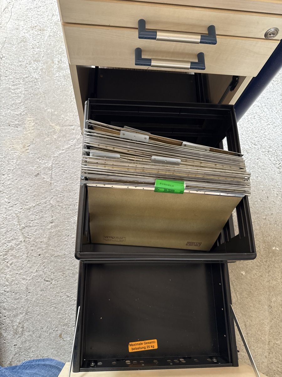 Schreibtische: Schreibtisch mit Schubladencontainer, Top Zustand! – Gebraucht aus Effretikon von ahus 6