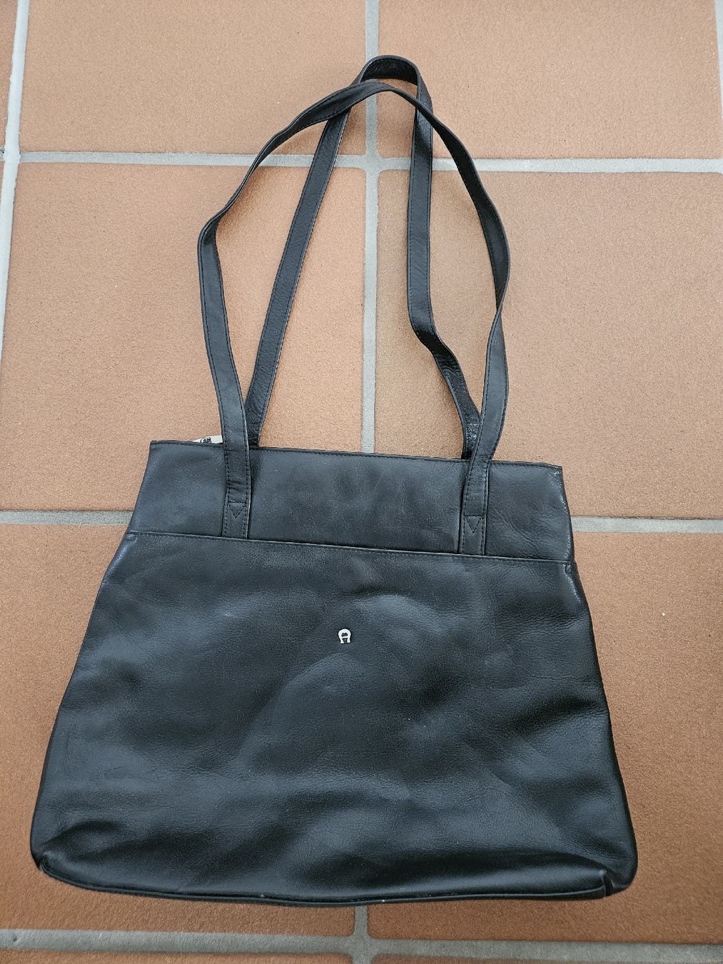 Aigner Borse da donna: Aigner Handtasche Vintage – Usato da Eschenbach SG venduto da MarThu
