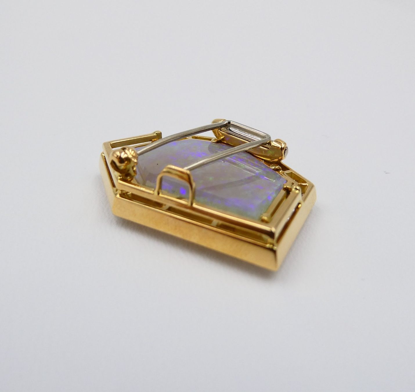 Spille & Fermagli: BROSCHE MIT EINEM OPAL, EINGERAHMT IN DIAMANTEN – Usato da Luzern venduto da EdiGem 7