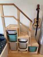 Ikea Trofast Treppenregal mit Geländer
